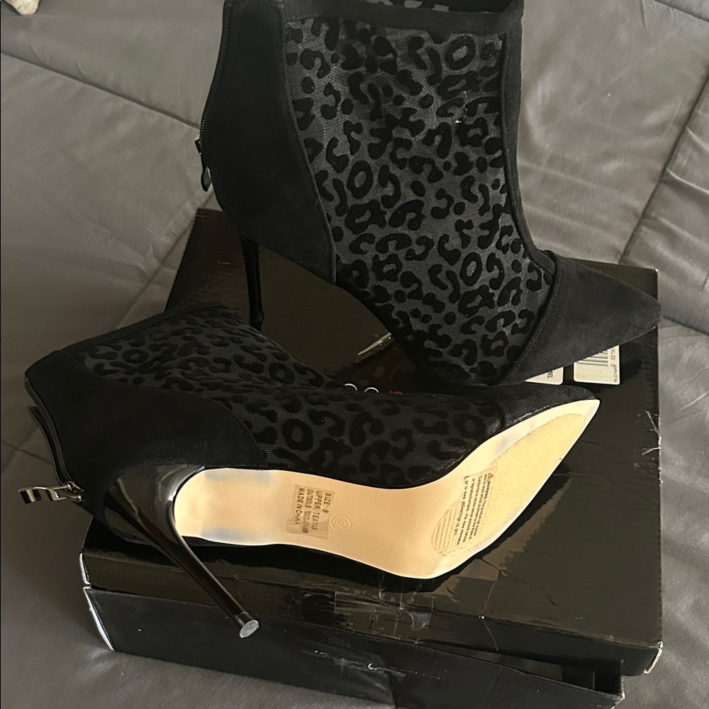 NY & Company Stylish Black Leopard Print Ankle Boots